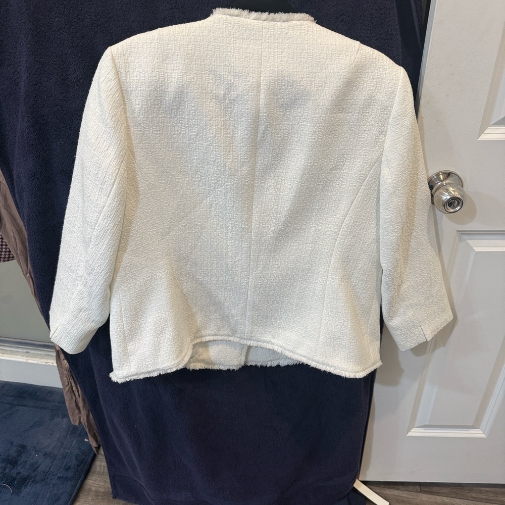 NWT Kasper Women's Textured Cream Blazer - Picture 4 of 4
